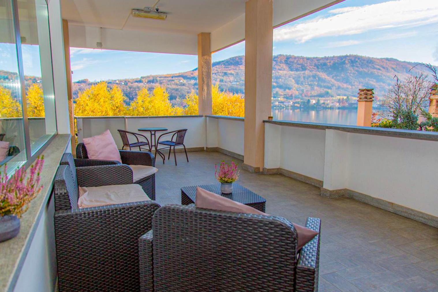 Hotel Chalet Del Lago Avigliana Exterior photo